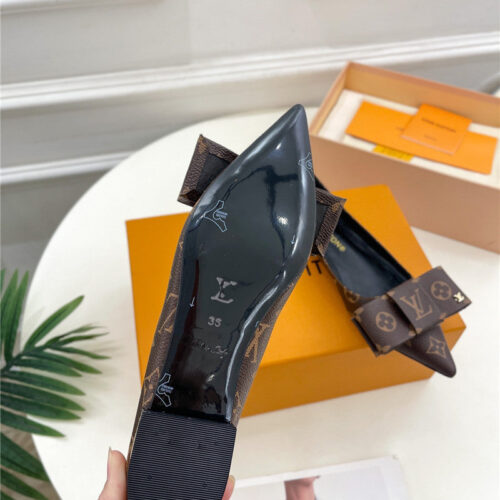 High Quality Luxury Louis Vuitton New Bow Pointed Toe Shoes – Style 85539 product detail