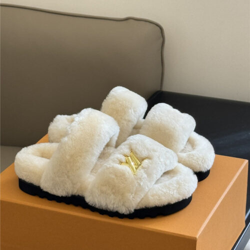 High Quality Luxury Louis Vuitton New Wool Slippers