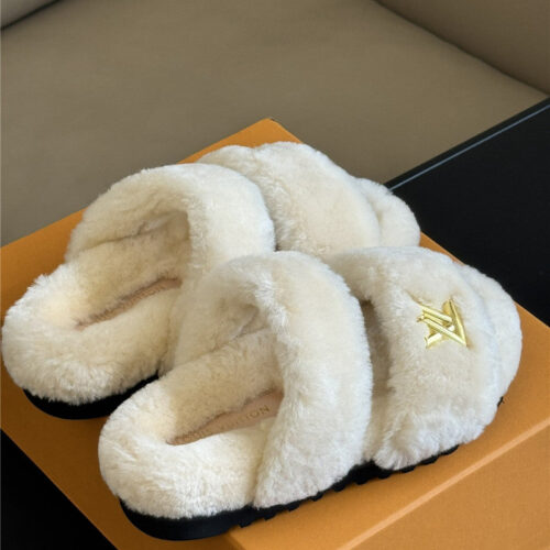 High Quality Luxury Louis Vuitton New Wool Slippers product detail