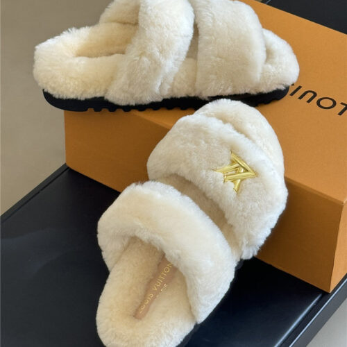 High Quality Luxury Louis Vuitton New Wool Slippers product detail