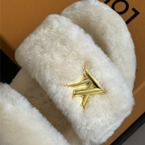 High Quality Luxury Louis Vuitton New Wool Slippers product detail