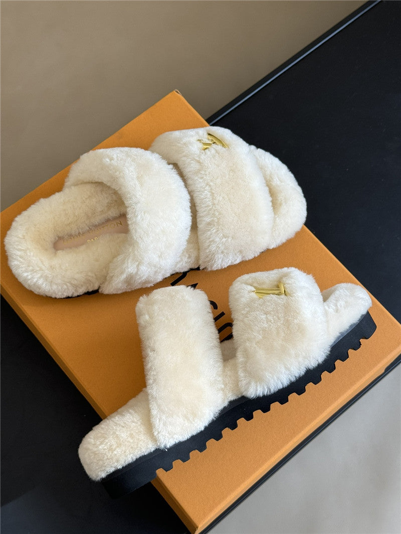 High Quality Luxury Louis Vuitton New Wool Slippers product detail