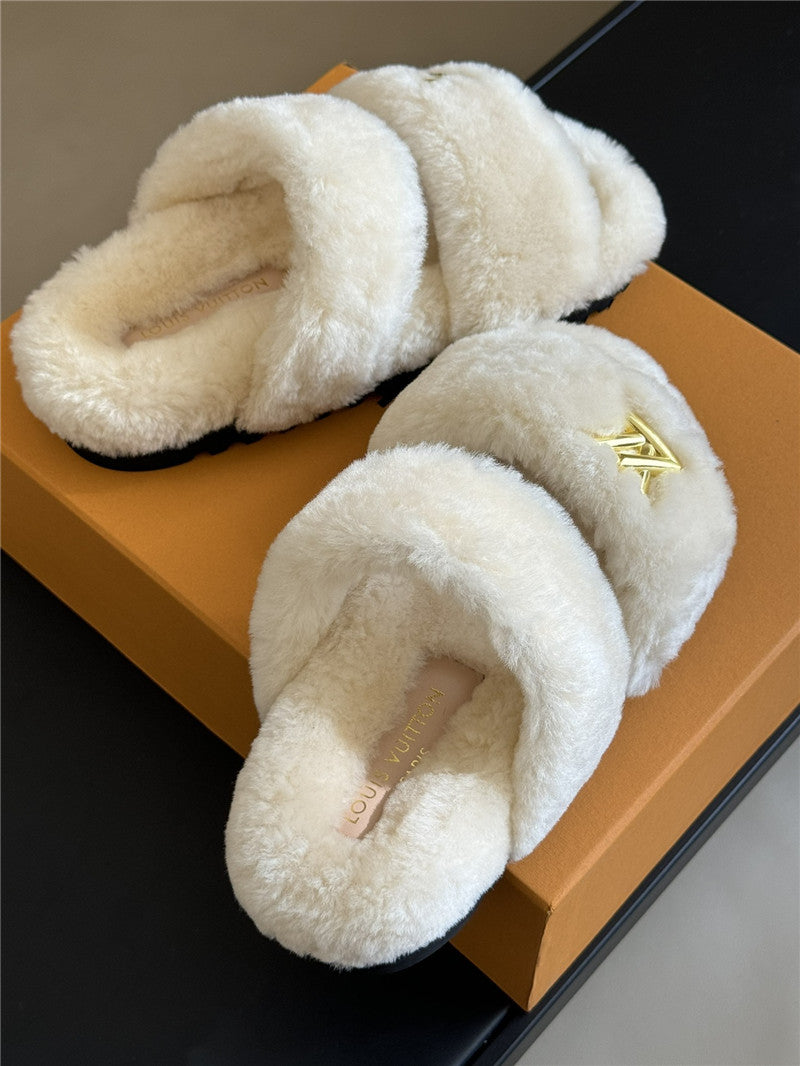 High Quality Luxury Louis Vuitton New Wool Slippers product detail