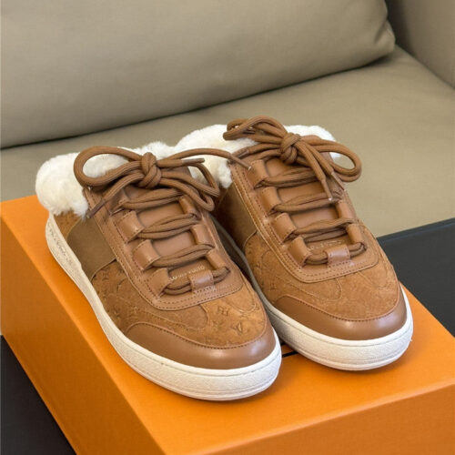 High Quality Luxury Louis Vuitton New Wool Sports Semi-Drag alternate view
