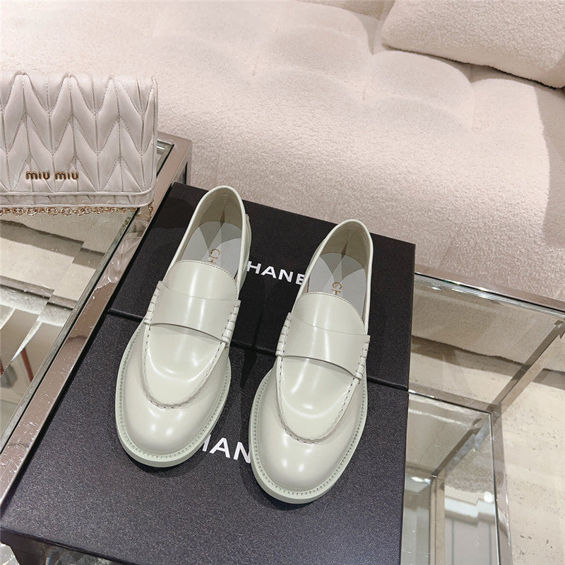 High Quality Luxury Chanel New Loafers – Style 82502 product detail