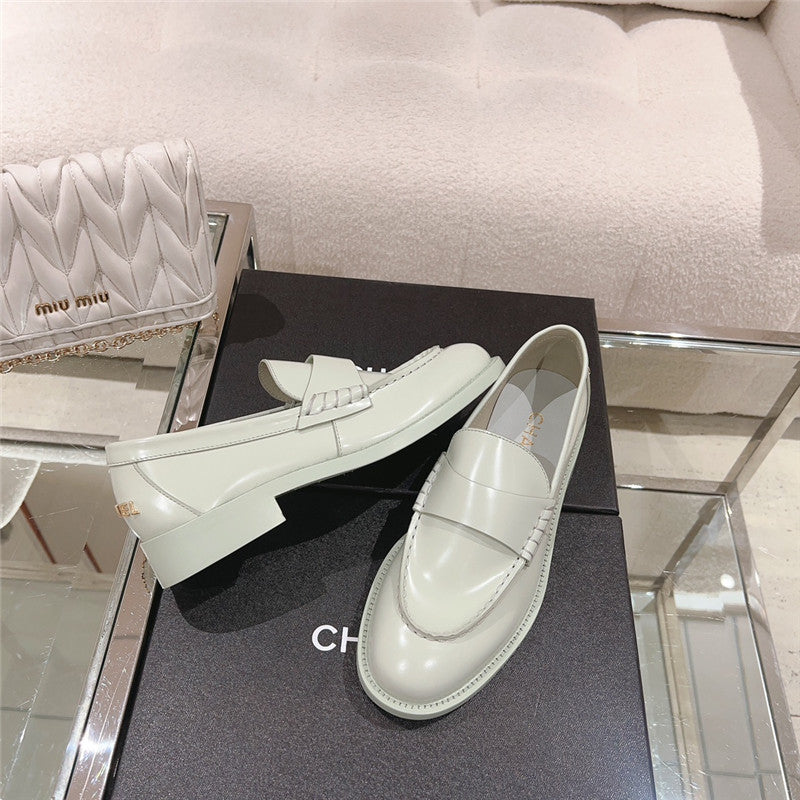 High Quality Luxury Chanel New Loafers – Style 82502 product detail