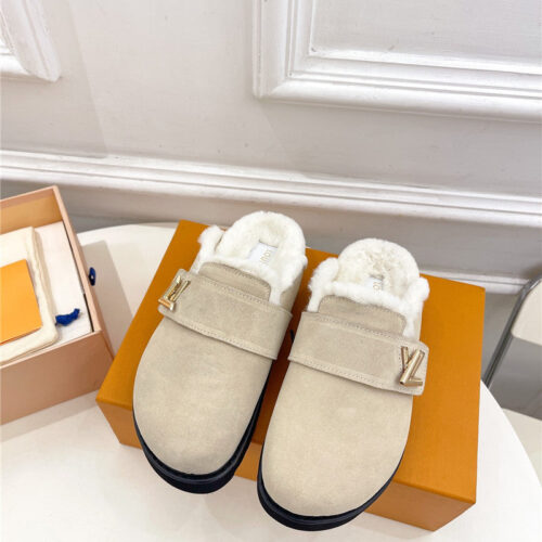 High Quality Luxury Louis Vuitton Bread Mules Wool Slippers alternate view