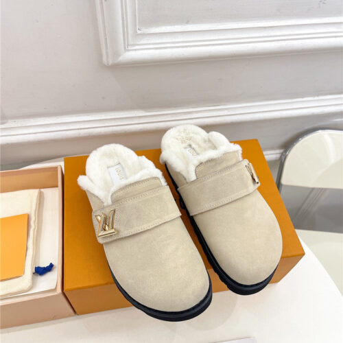 High Quality Luxury Louis Vuitton Bread Mules Wool Slippers product detail