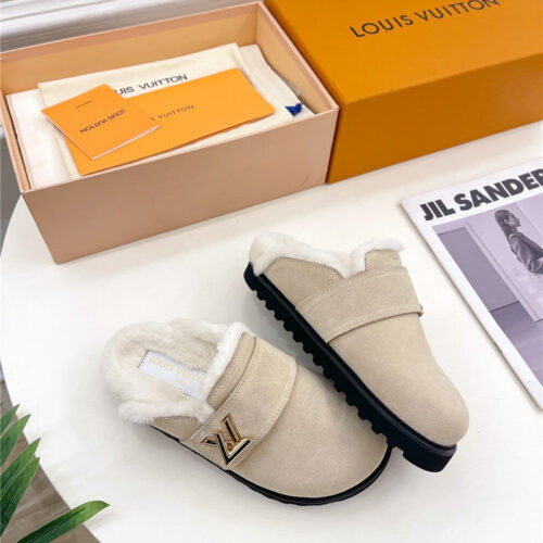 High Quality Luxury Louis Vuitton Bread Mules Wool Slippers product detail