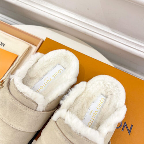 High Quality Luxury Louis Vuitton Bread Mules Wool Slippers product detail