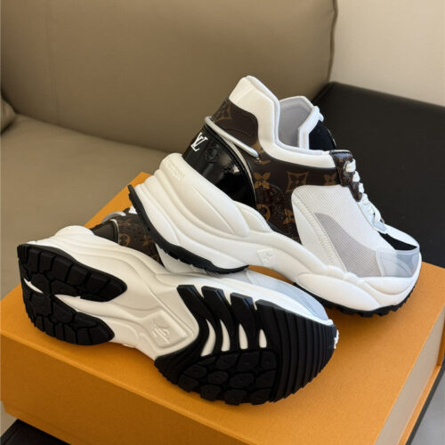 High Quality Luxury Louis Vuitton Classic Running Shoes – Style 05539 product detail