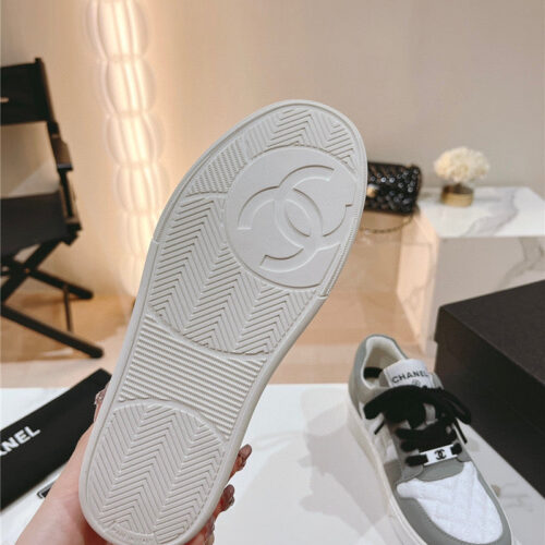 High Quality Luxury Chanel New All-Leather Color Diamond Skateboard Shoes product detail