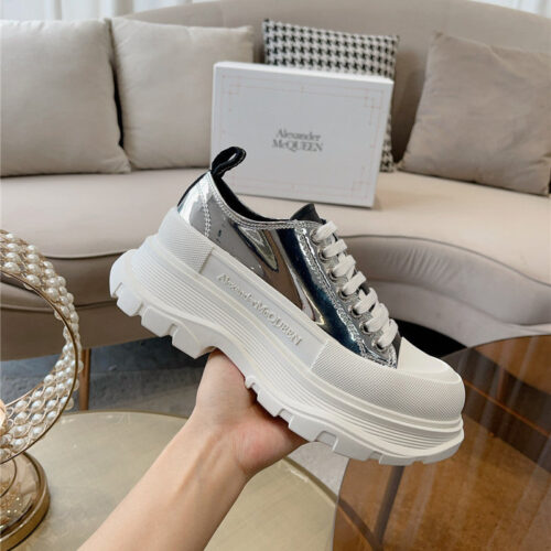 High Quality Luxury Alexander McQueen New Canvas Series Thick-Soled Dad Shoes alternate view