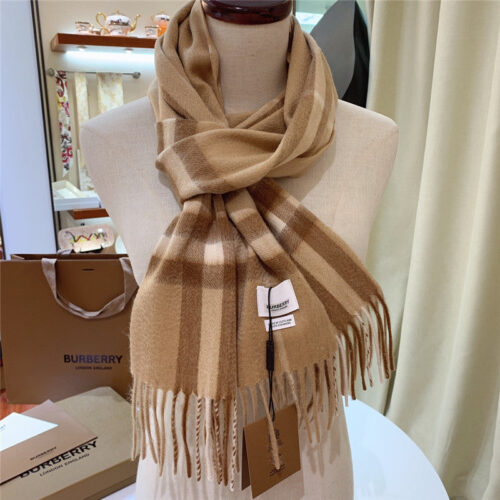 High Quality Luxury Burberry Classic Plaid Cashmere Scarf – Style 24622