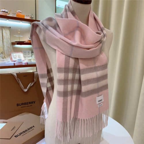 High Quality Luxury Burberry Classic Plaid Cashmere Scarf – Style 24634 alternate view