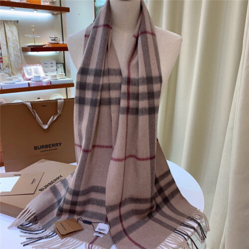 High Quality Luxury Burberry Classic Plaid Cashmere Scarf – Style 24635 product detail