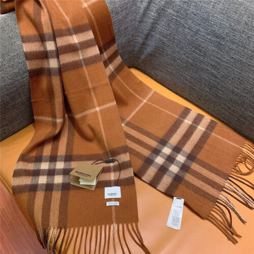 High Quality Luxury Burberry Classic Plaid Cashmere Scarf product detail