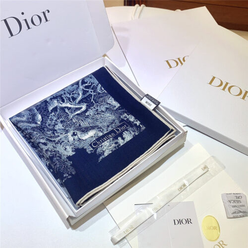 High Quality Luxury Dior Double-Sided Velvet Scarf In The Same Color – Style 25383 product detail