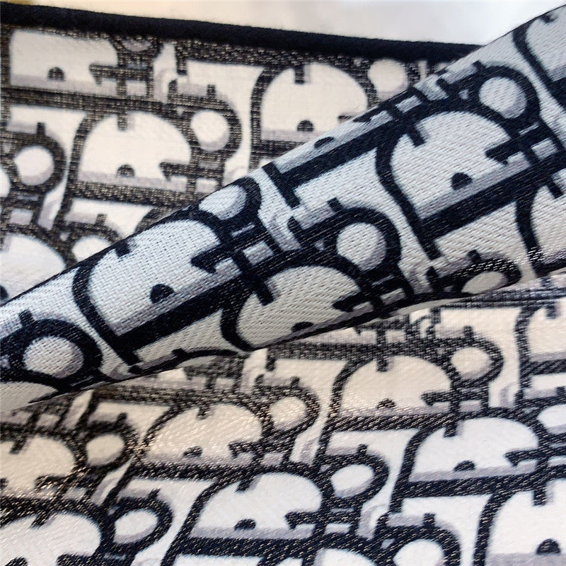 High Quality Luxury Dior Double-Sided Velvet Scarf In The Same Color – Style 25389 product detail