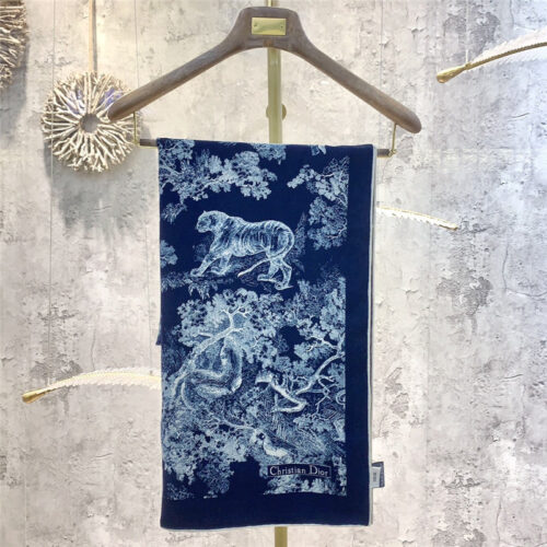 High Quality Luxury Dior Double-Sided Velvet Scarf In The Same Color product detail