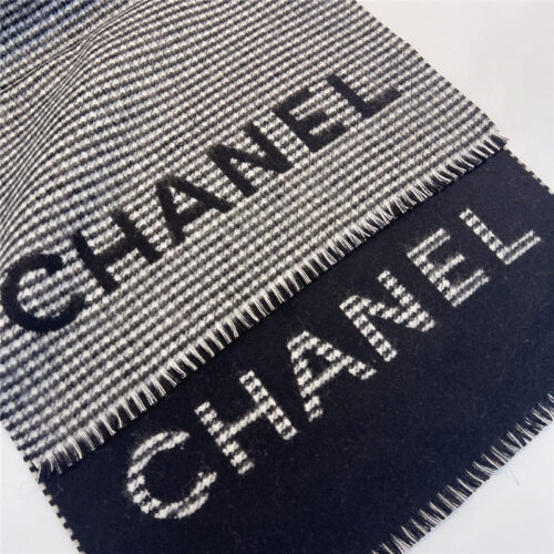 High Quality Luxury Chanel Houndstooth Scarf product detail