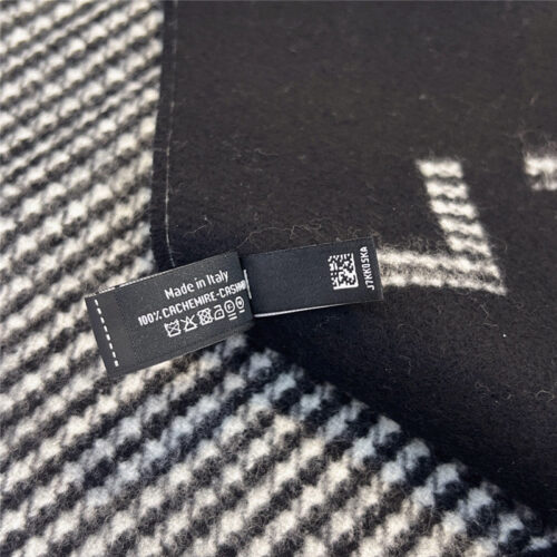 High Quality Luxury Chanel Houndstooth Scarf product detail