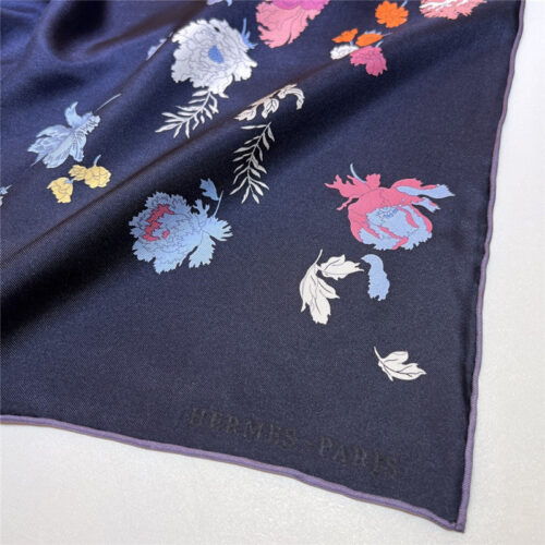 High Quality Luxury Hermes New “Qingyanghuayi” Navy Blue Silk Scarf product detail