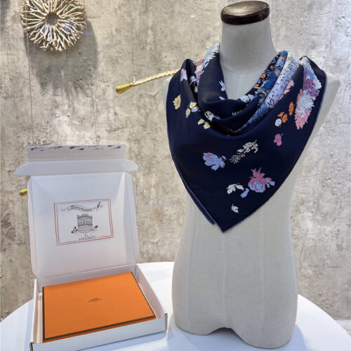 High Quality Luxury Hermes New “Qingyanghuayi” Navy Blue Silk Scarf alternate view