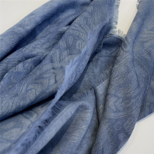 High Quality Luxury Loro Piana Square Scarf – Style 26626 product detail