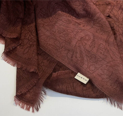 High Quality Luxury Loro Piana Square Scarf – Style 26632 product detail