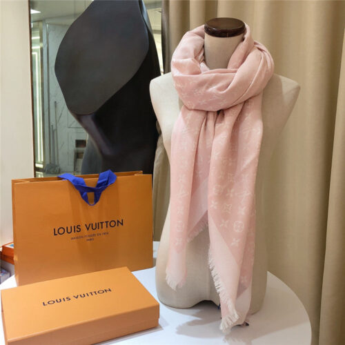 High Quality Luxury Louis Vuitton Monogram Jacquard Square Scarf alternate view