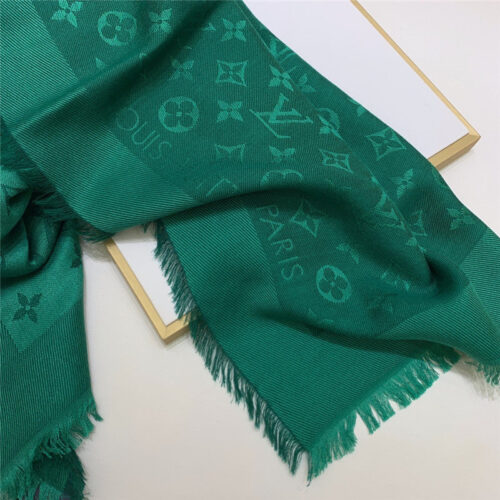 High Quality Luxury Louis Vuitton Monogram Shawl – Style 26663 product detail