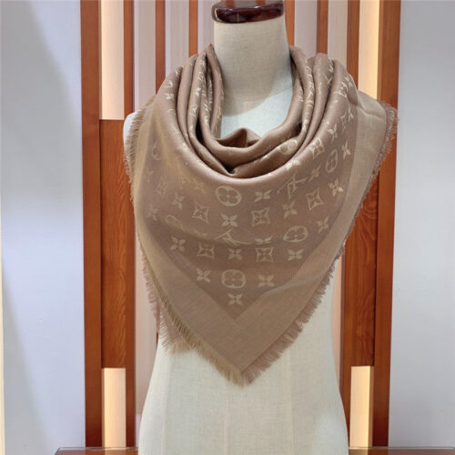 High Quality Luxury Louis Vuitton Monogram Shawl – Style 26669 alternate view