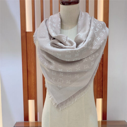 High Quality Luxury Louis Vuitton Monogram Shawl alternate view