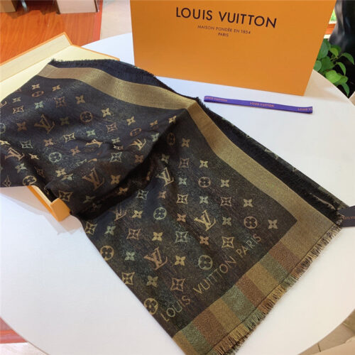 High Quality Luxury Louis Vuitton Monogram Letter Shawl product detail