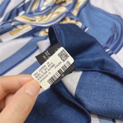 High Quality Luxury Hermes Reins Applique Pique” 140 Cm Shawl – Style 26244 product detail