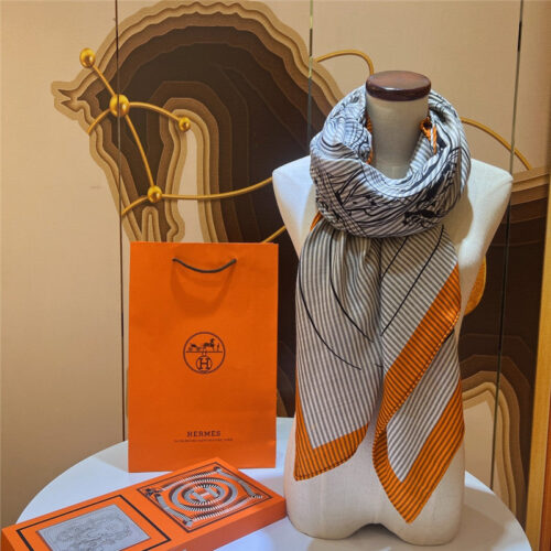 High Quality Luxury Hermes Reins Applique Pique” 140 Cm Shawl alternate view
