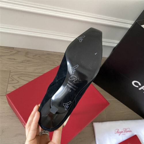 High Quality Luxury Roger Vivier New Stiletto Boots – Style 40404 product detail