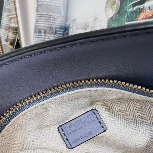 High Quality Luxury Loewe Simple Atmosphere Mini Handbag product detail