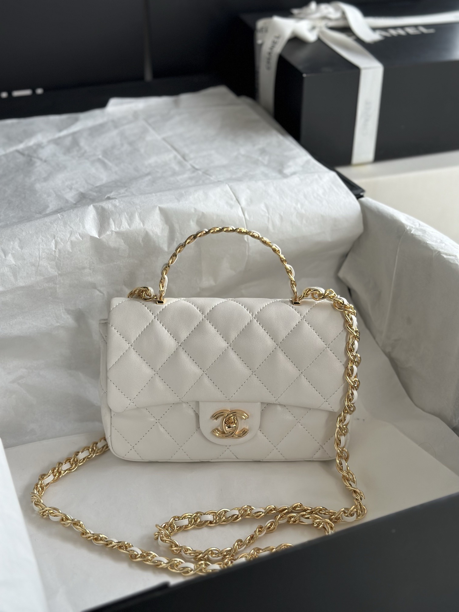 High Quality Luxury Chanel CF Handle Mini Bag – Style 47229