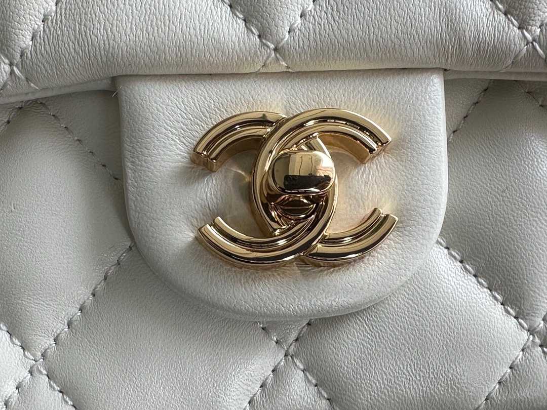 High Quality Luxury Chanel CF Handle Mini Bag – Style 47229 product detail