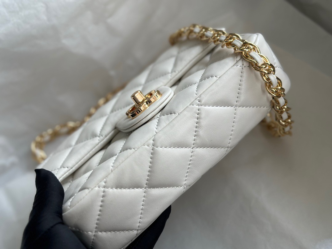 High Quality Luxury Chanel CF Handle Mini Bag – Style 47229 product detail