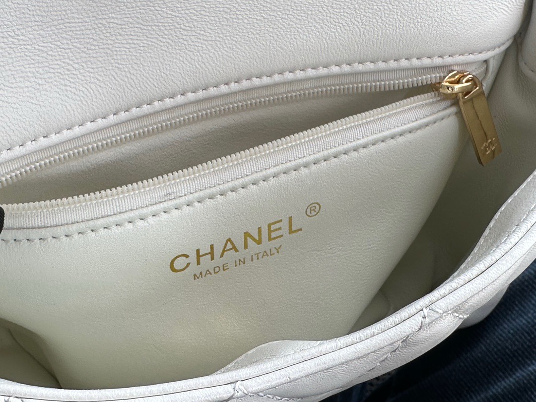High Quality Luxury Chanel CF Handle Mini Bag – Style 47229 product detail