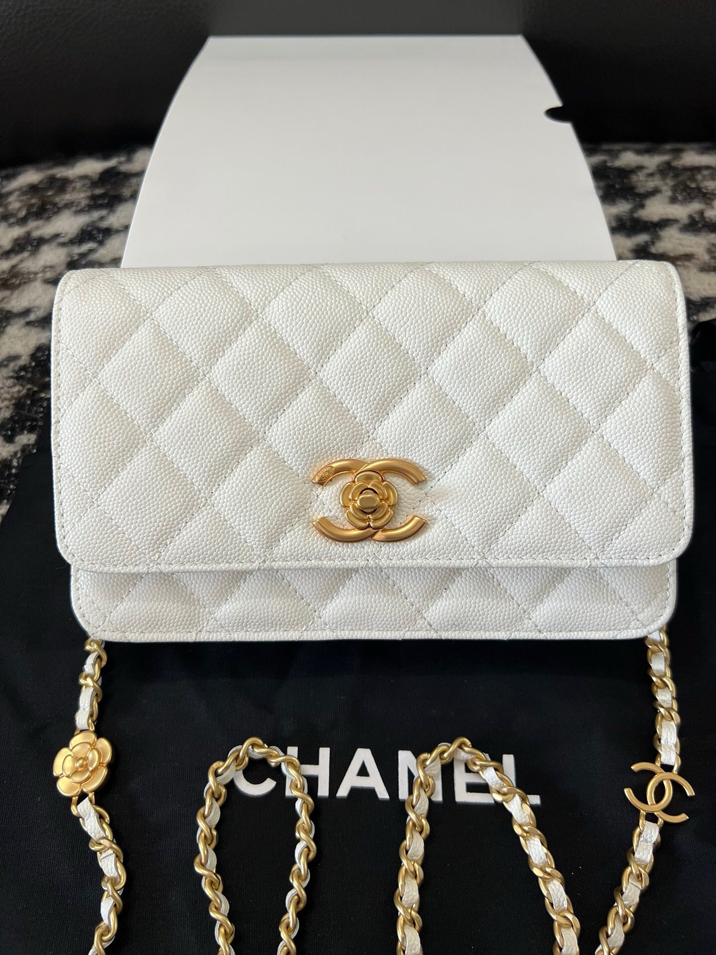 High Quality Luxury Chanel Chain Bag – Style 47269
