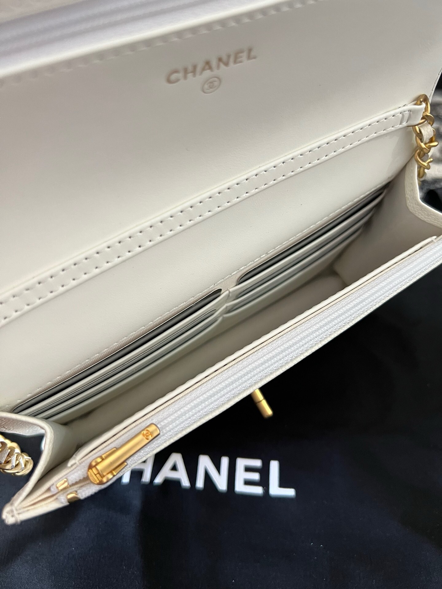 High Quality Luxury Chanel Chain Bag – Style 47269 product detail