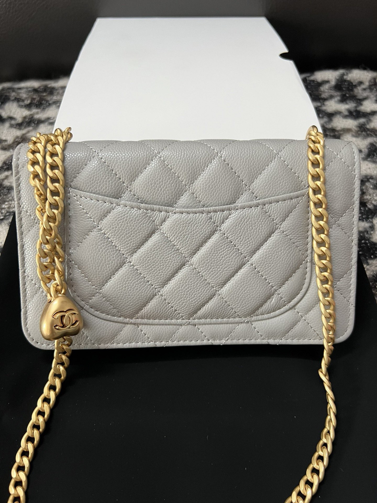 High Quality Luxury Chanel Chain Bag – Style 47272 product detail