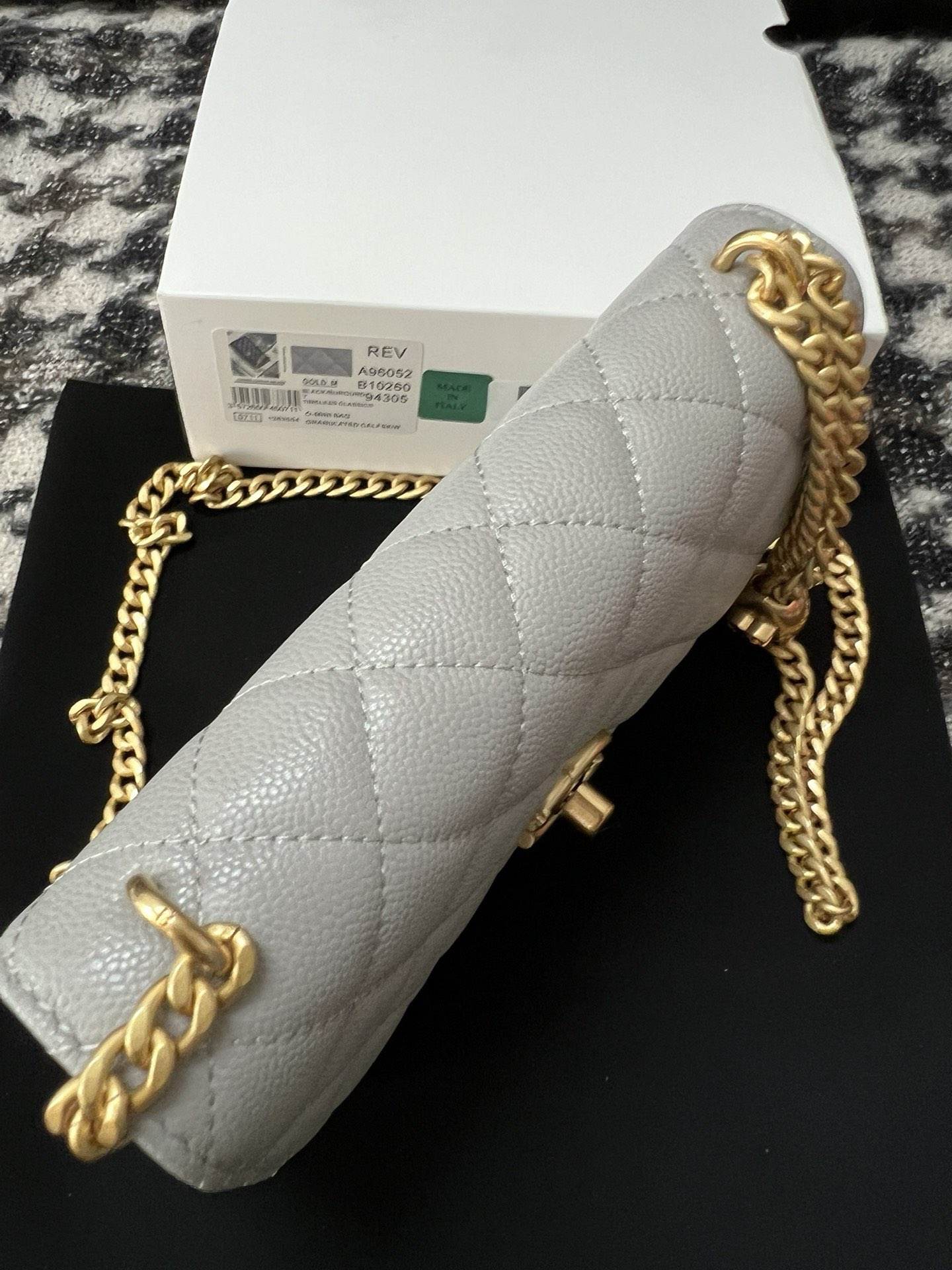 High Quality Luxury Chanel Chain Bag – Style 47272 product detail