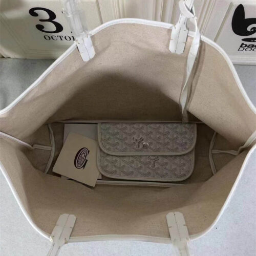 Goyard classic shopping bag medium product photo 9
