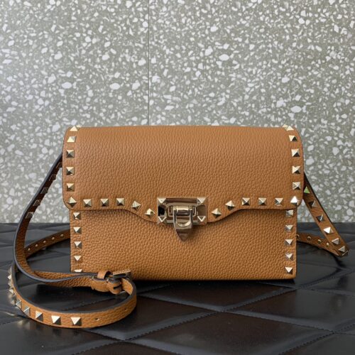 High Quality Luxury Valentino Garavani Rockstud Bag – Style 40982