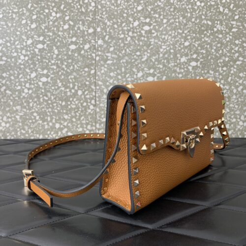 High Quality Luxury Valentino Garavani Rockstud Bag – Style 40982 alternate view